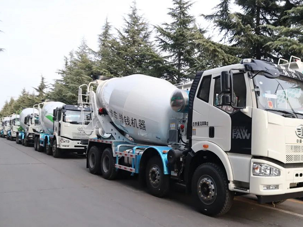 2021捷報(bào)頻傳，新老客戶(hù)訂單不斷，凌宇罐車(chē)奔赴大江南北！