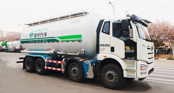凌宇干混砂漿車的特點(diǎn)都有什么？